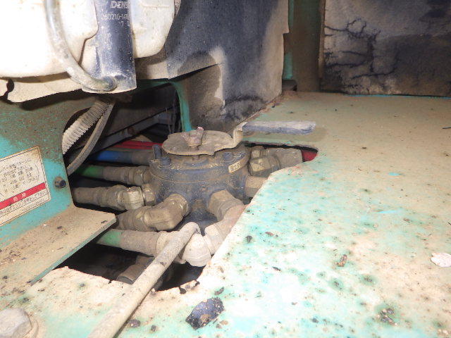 Máy xúc Kobelco Sk200-8 4498 2013